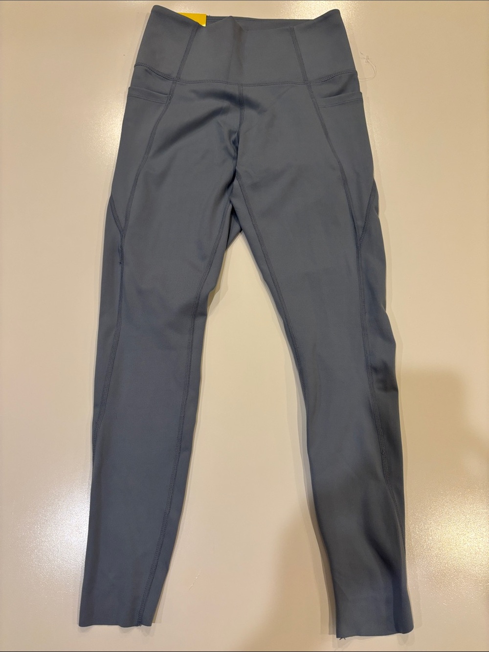 Danskin Women’s size S Soft Light Blue Yoga Leggings Pockets & Tulip Hem Ankle